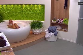 Big brother bath tub live 2