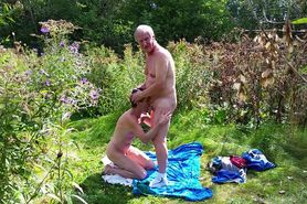 2 daddys sucking outside
