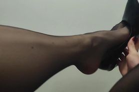 Sissy Sasha - Sexy legs