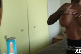 AD4X - 36DD MILF Pamela Kayne