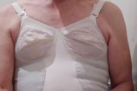 Tiny dick washington state man wants to service cocks