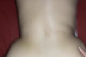 Esposa Culona Aprieta Sus Enormes Tetas y Recibe Perrit
