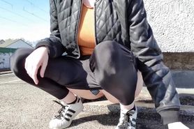 The perfect crack cunt peeing on the platform