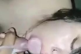 Mexicana chupa verga y recibe semen en la boca