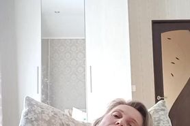 Whore Oksana tries to insert an eggplant