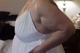 Flirty Mature Woman Takes it in the Ass