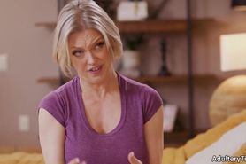 Elias Cash Bangs His Huge Titted Stepmom Dee Williams