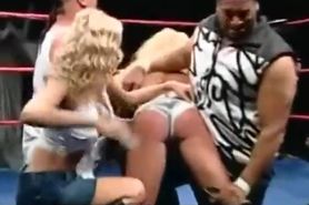 Major Gunns being spanked by Lizzy Borden